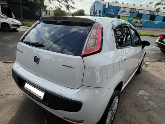 FIAT-PUNTO-1.4 ATTRACTIVE 8V FLEX 4P MANUAL FIAT-PUNTO-2014