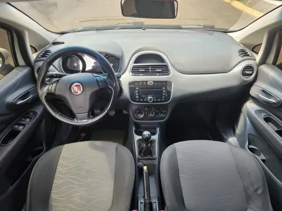 FIAT-PUNTO-1.6 ESSENCE 16V FLEX 4P MANUAL FIAT-PUNTO-2014
