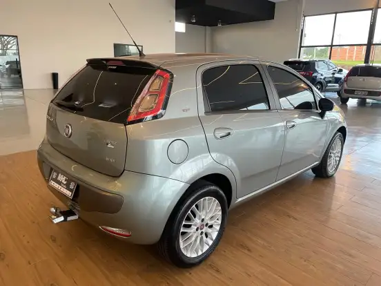 FIAT-PUNTO-1.6 ESSENCE 16V FLEX 4P MANUAL FIAT-PUNTO-2013
