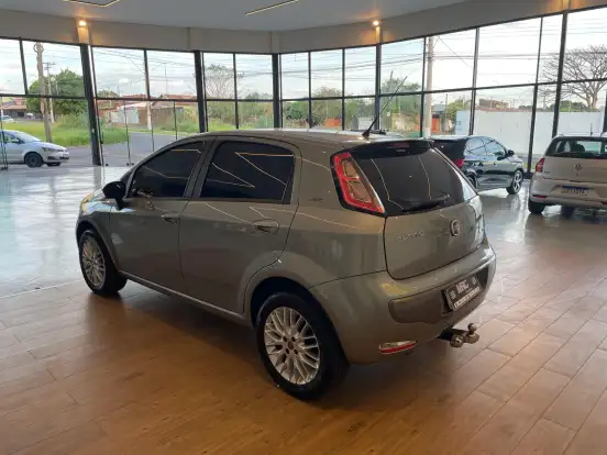 FIAT-PUNTO-1.6 ESSENCE 16V FLEX 4P MANUAL FIAT-PUNTO-2013