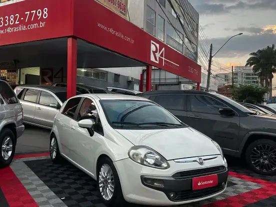 FIAT-PUNTO-1.6 ESSENCE 16V FLEX 4P MANUAL FIAT-PUNTO-2013
