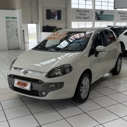 FIAT-PUNTO-2015