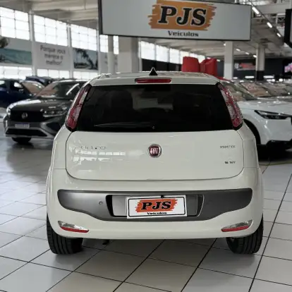FIAT-PUNTO-2015