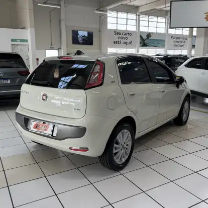 FIAT-PUNTO-1.6 ESSENCE 16V FLEX 4P MANUAL FIAT-PUNTO-2015