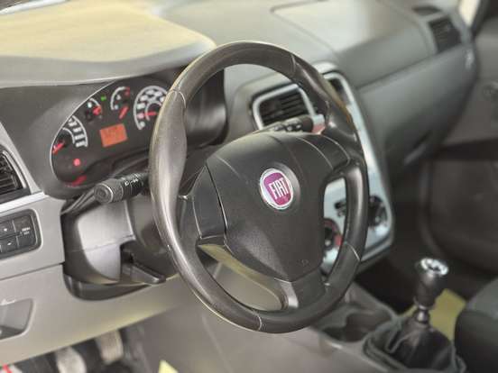 FIAT-PUNTO-2011