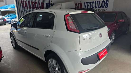 FIAT-PUNTO-1.4 ATTRACTIVE ITALIA 8V FLEX 4P MANUAL FIAT-PUNTO-2013