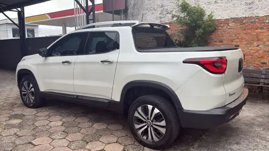 FIAT-TORO-2023