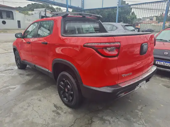 FIAT-TORO-2.4 16V MULTIAIR FLEX FREEDOM AT9 FIAT-TORO-2017