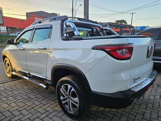 FIAT-TORO-2017