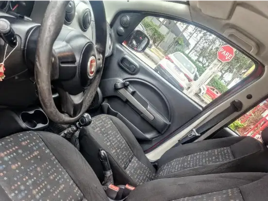 FIAT-UNO-1.0 EVO VIVACE 8V FLEX 4P MANUAL FIAT-UNO-2012