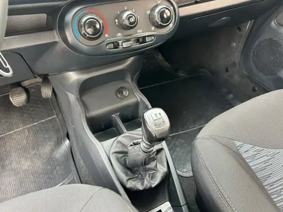 FIAT-UNO-2019