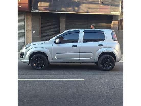 FIAT-UNO-2017