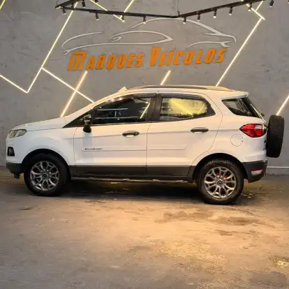 FORD-ECOSPORT-2015