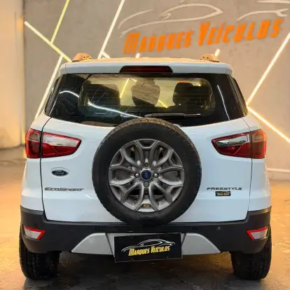 FORD-ECOSPORT-2015