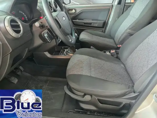 FORD-ECOSPORT-2011