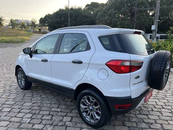 FORD-ECOSPORT-2013