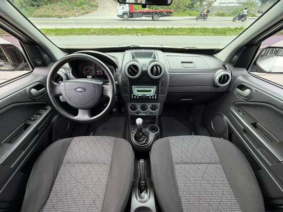 FORD-ECOSPORT-2011
