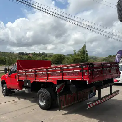FORD-F-4000-2011