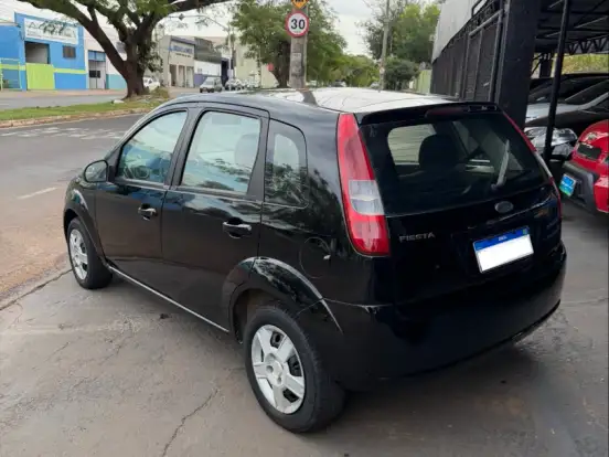 FORD-FIESTA-1.0 MPI PERSONNALITÉ 8V GASOLINA 4P MANUAL FORD-FIESTA-2006