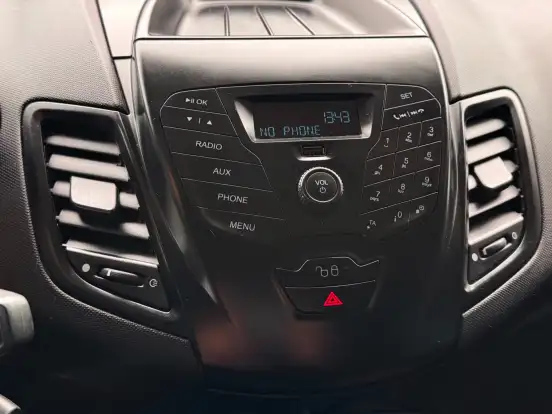 FORD-FIESTA-2015