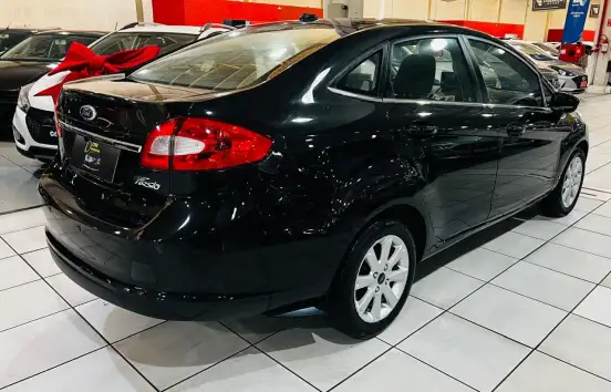 FORD-FIESTA-2011