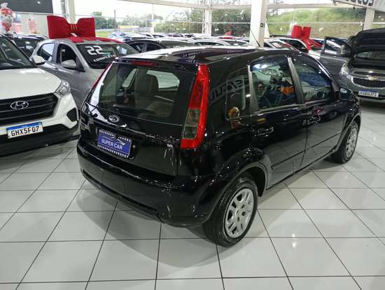 FORD-FIESTA-2012