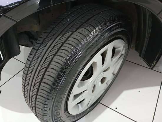 FORD-FIESTA-2012