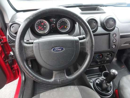 FORD-FIESTA-2011