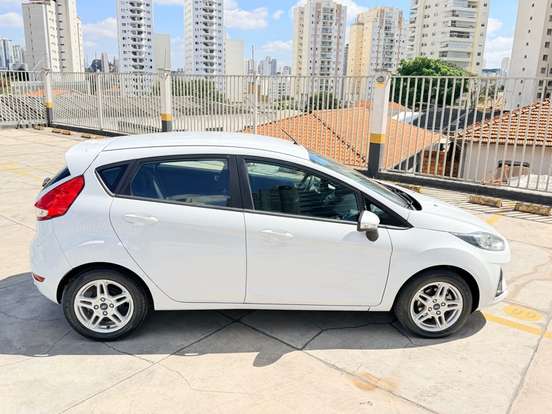 FORD-FIESTA-2018
