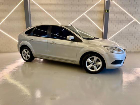 FORD FOCUS 1.6 8V GASOLINA 4P MANUAL