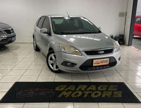 FORD-FOCUS-2013