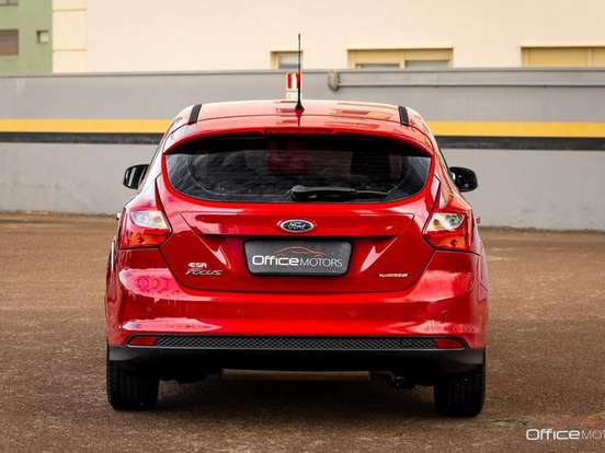 FORD-FOCUS-1.6 SE 16V FLEX 4P POWERSHIFT FORD-FOCUS-2014