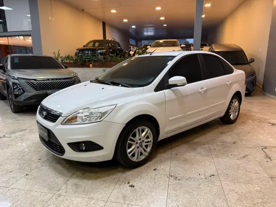 FORD FOCUS 2.0 16V FLEX 4P AUTOMÁTICO