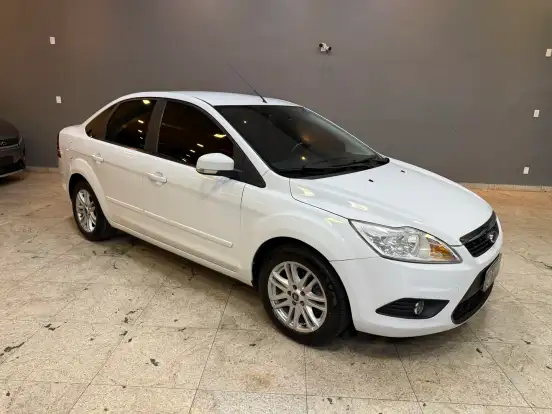 FORD-FOCUS-2.0 16V FLEX 4P AUTOMÁTICO FORD-FOCUS-2011