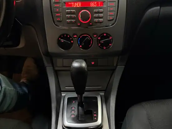 FORD-FOCUS-2.0 16V FLEX 4P AUTOMÁTICO FORD-FOCUS-2011