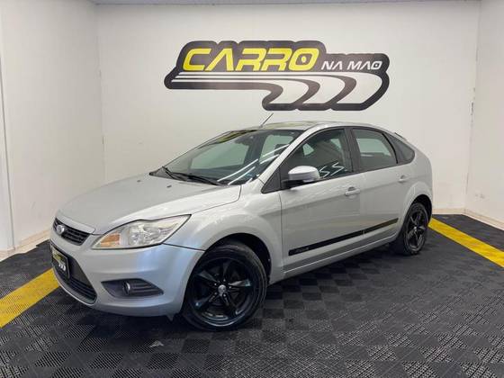 FORD FOCUS 2.0 GLX 16V FLEX 4P MANUAL