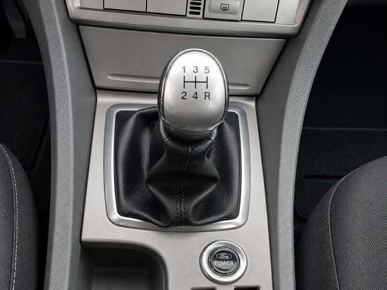 FORD-FOCUS-2011