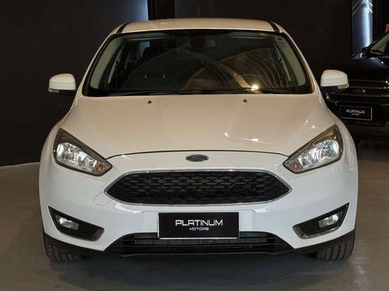 FORD-FOCUS-2017