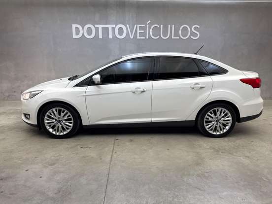 FORD-FOCUS-2.0 SE PLUS 16V FLEX 4P POWERSHIFT FORD-FOCUS-2017