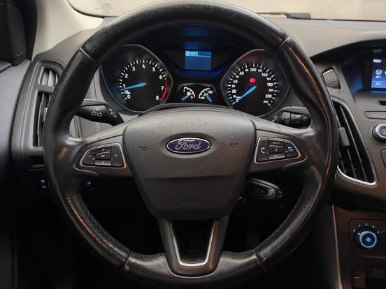 FORD-FOCUS-2.0 SE PLUS 16V FLEX 4P POWERSHIFT FORD-FOCUS-2017