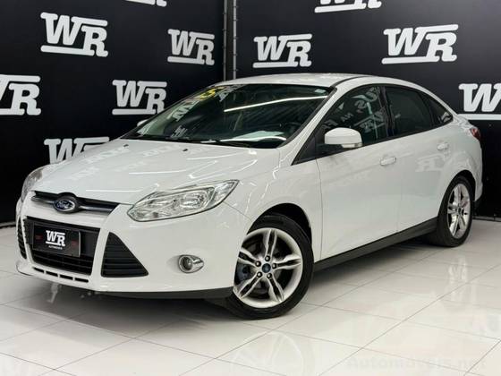 FORD FOCUS 2.0 SE SEDAN 16V FLEX 4P AUTOMÁTICO