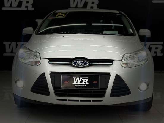 FORD-FOCUS-2015