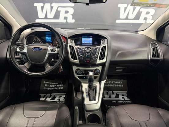 FORD-FOCUS-2015