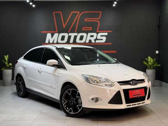 FORD-FOCUS-2014