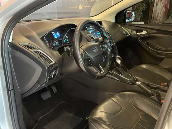 FORD-FOCUS-2017