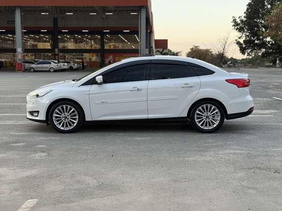 FORD-FOCUS-2.0 TITANIUM PLUS 16V FLEX 4P POWERSHIFT FORD-FOCUS-2017