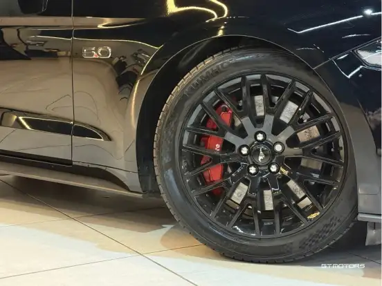 FORD-MUSTANG-2019