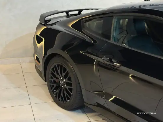 FORD-MUSTANG-2019