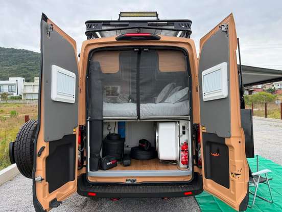 FORD-TRANSIT-2025