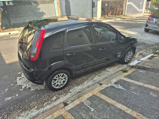 FORD-FIESTA-2012